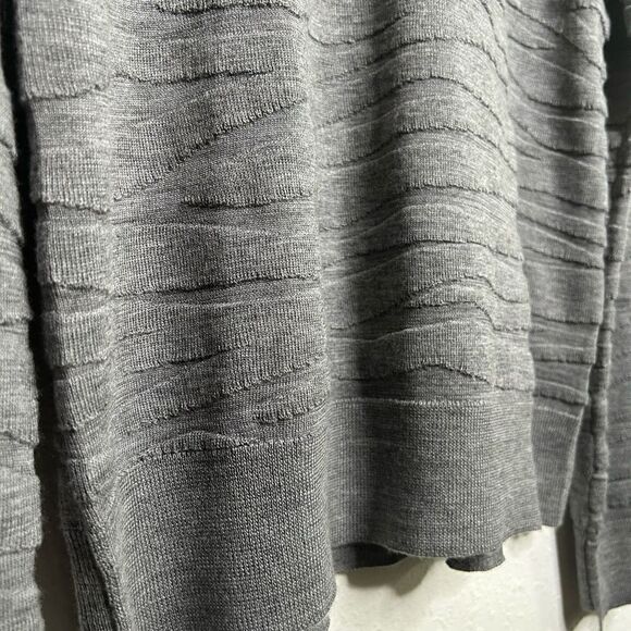 A.L.C Gray Pullover 100% Merino Wool Long Sleeve Textured Sweater Women’s Size M - Picture 5 of 13